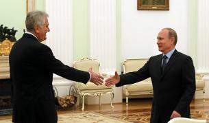 Сръбският президент Томислав Николич и руският държавен глава Владимир Путин