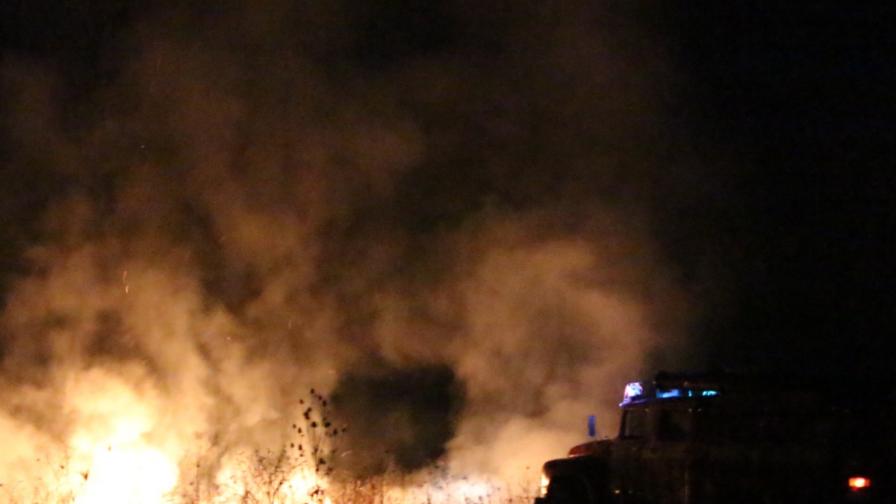 Голям пожар до онкологичния център в Пловдив