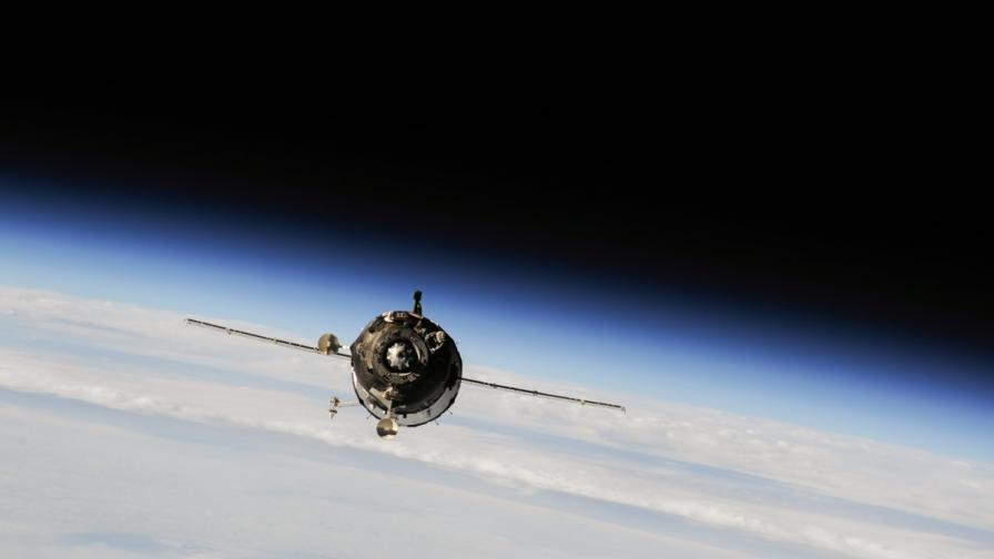 Евакуираха американските астронавти на МКС в руския отсек