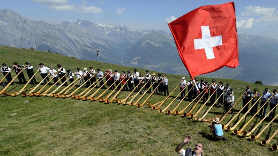 Остават ограниченията за румънски и български работници в Швейцария