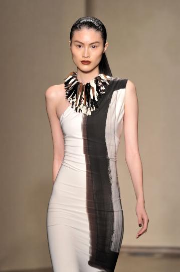 Тенденции пролет/лято 2012 - черно&бяло - снимка 94