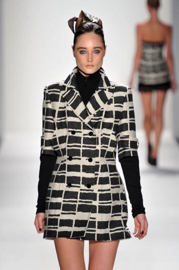 Тенденции пролет/лято 2012 - черно&бяло - снимка 74