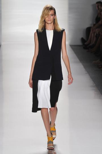 Тенденции пролет/лято 2012 - черно&бяло - снимка 49