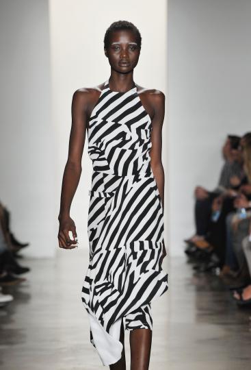 Тенденции пролет/лято 2012 - черно&бяло - снимка 26