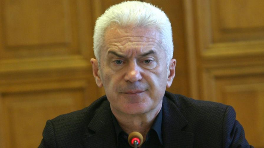 Скандалът във Варна: Сидеров проявил агресия към френски дипломат